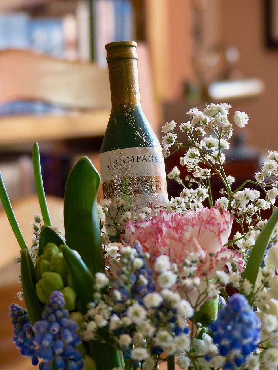 Hyacinths, grape hyacinths, carnations and baby’s breath